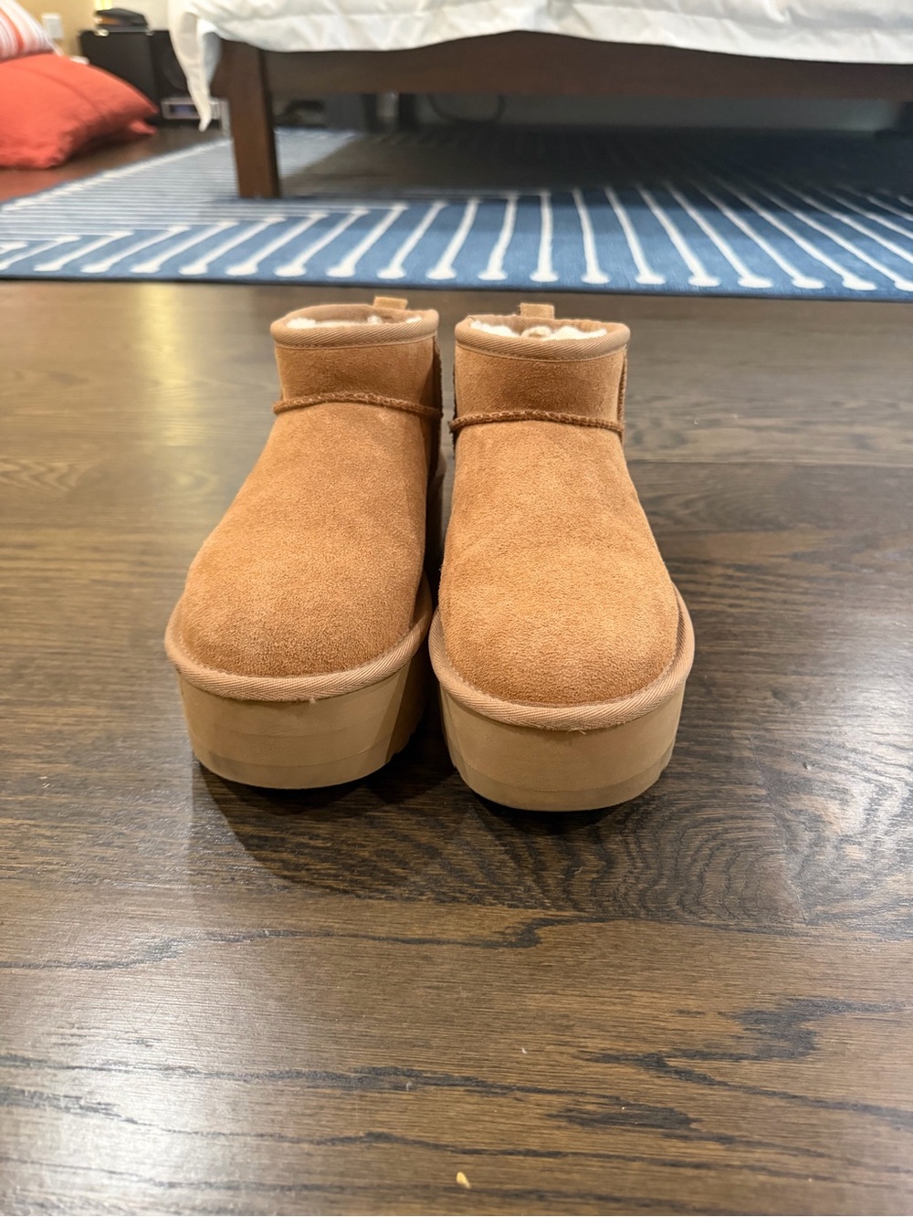 UGG Classic Ultra Mini Platform Chestnut Boots Size 7